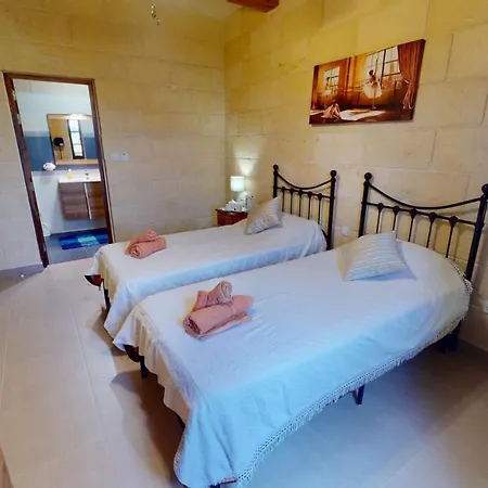 With Swimming Pool - Il-wenniessa Bed & Breakfast 4*