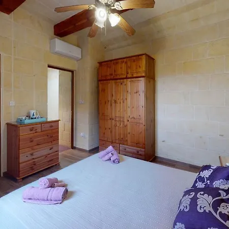 With Swimming Pool - Il-wenniessa 4*