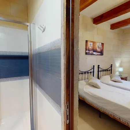 With Swimming Pool - Il-wenniessa فندق مبيت وإفطار 4*