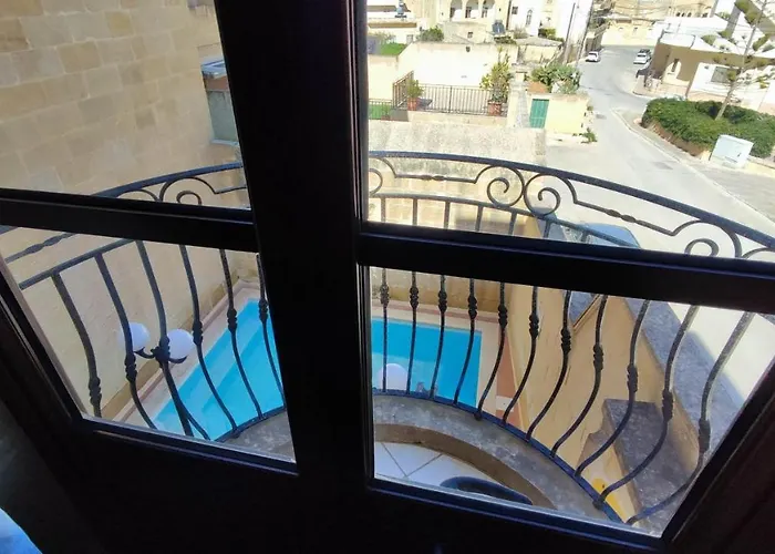 With Swimming Pool - Il-wenniessa 4* Qala