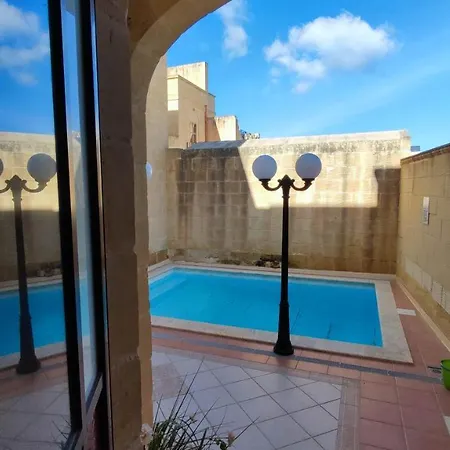 With Swimming Pool - Il-wenniessa 4* 加拉
