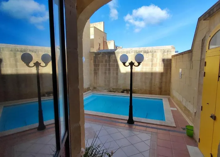 With Swimming Pool - Il-wenniessa 4* Qala