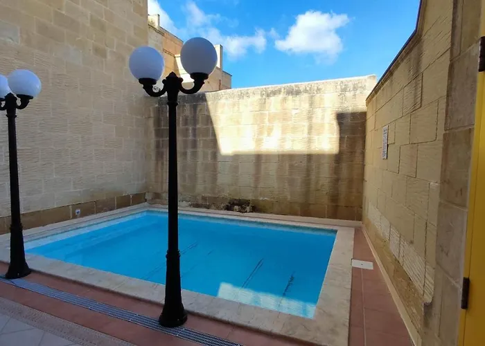 With Swimming Pool - Il-wenniessa 4* Qala