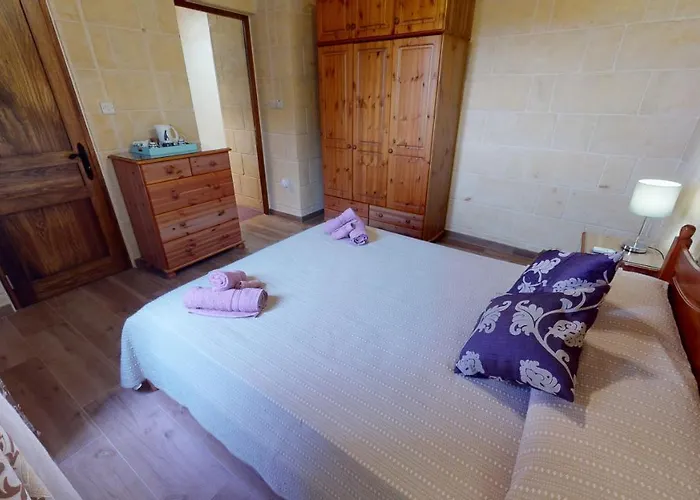 Oda ve Kahvaltı With Swimming Pool - Il-wenniessa 4*